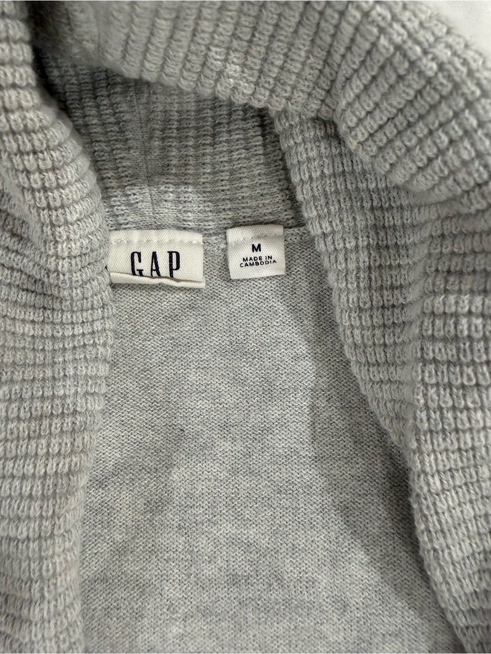 GAP Cardigan - Picture 4 of 8